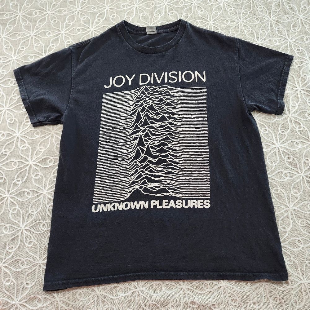 Joy Division's Unknown Pleasures Band t-shirt
